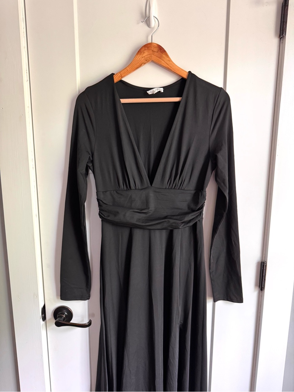 Baltic Born Black Deep V Long Sleeve Ruched Maxi Dress L - Picture 2 of 9